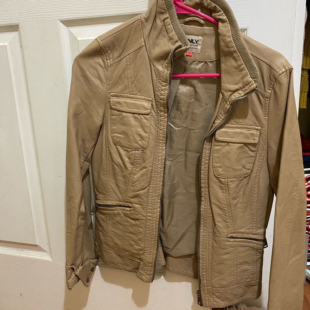 Leather jacket - Picture 5 of 5